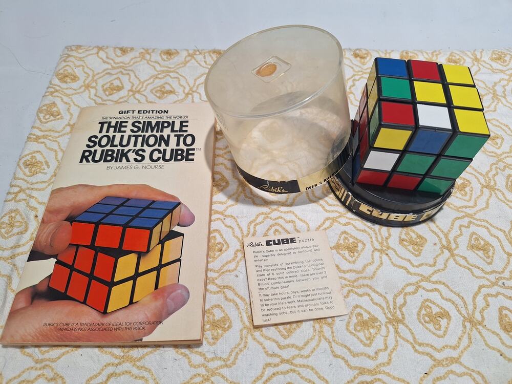 Vintage 1980 Ideal Rubik's Cube Hungary Original Case Instructions 1981 Book
